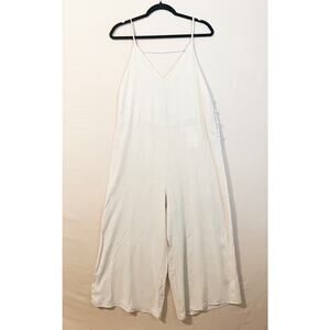 NWT Audrey 3 + 1 Wide Leg cream Romper. Spaghetti straps. Size Small.